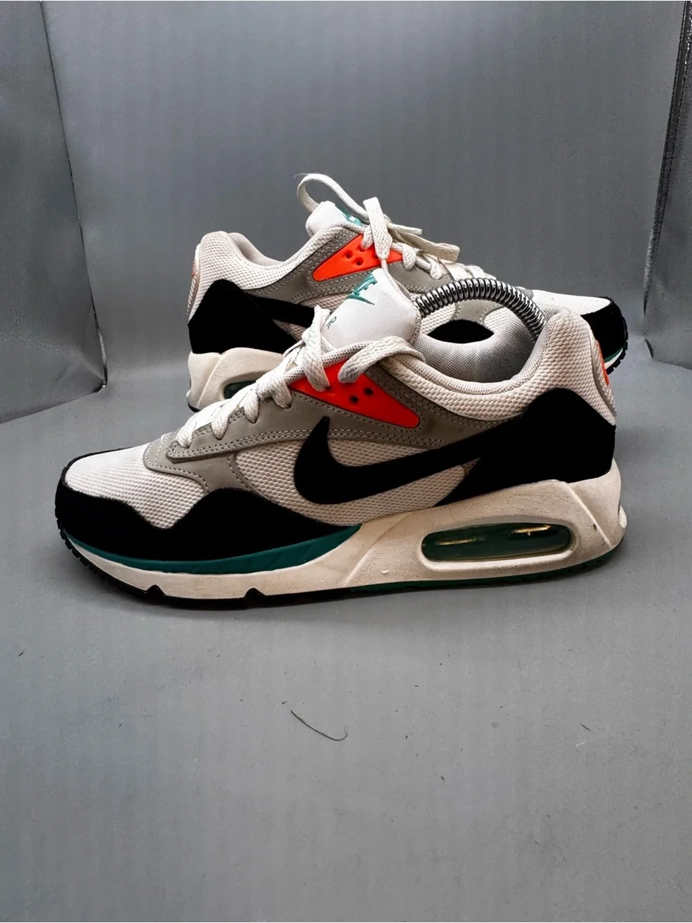 Size 9.5 Nike Air Max Correlate White Black Green Womens Shoes 511417-136